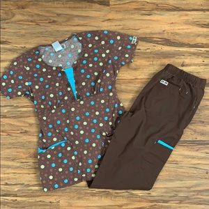 🚦Cherokee brown and teal scrubs